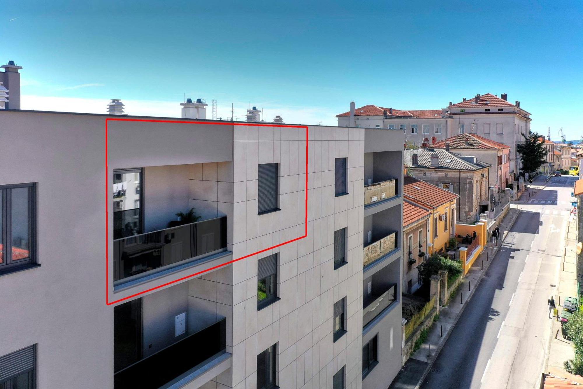 You & Me Pula With Garage Parking Exterior foto